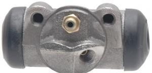 JARRUSYLINTERI FORD ISOK 4972 TAKA OIK 1516 S