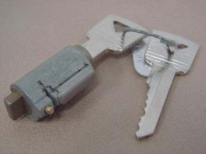 LUKKOSYLINTERI VIRTALUKON   2 AVAINTA  TBIRD5860FORD5459